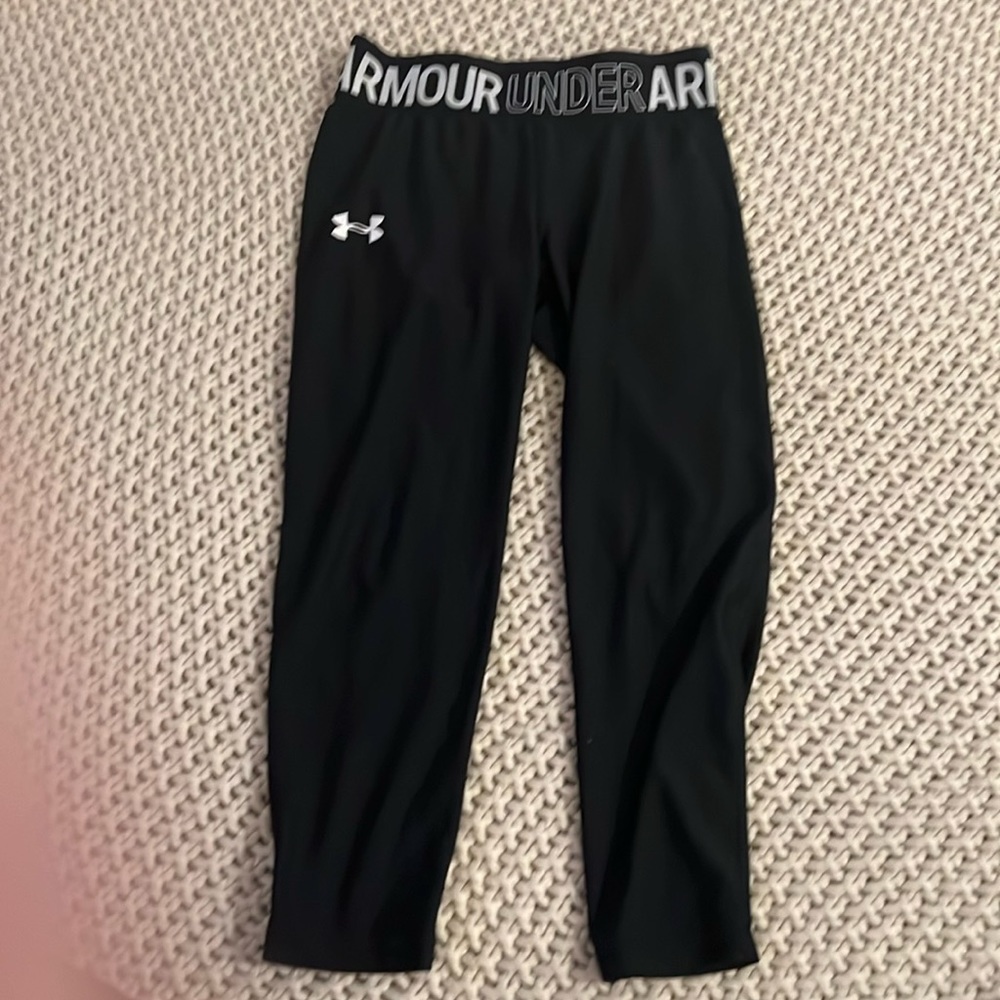 Girls cropped leggings size youth m